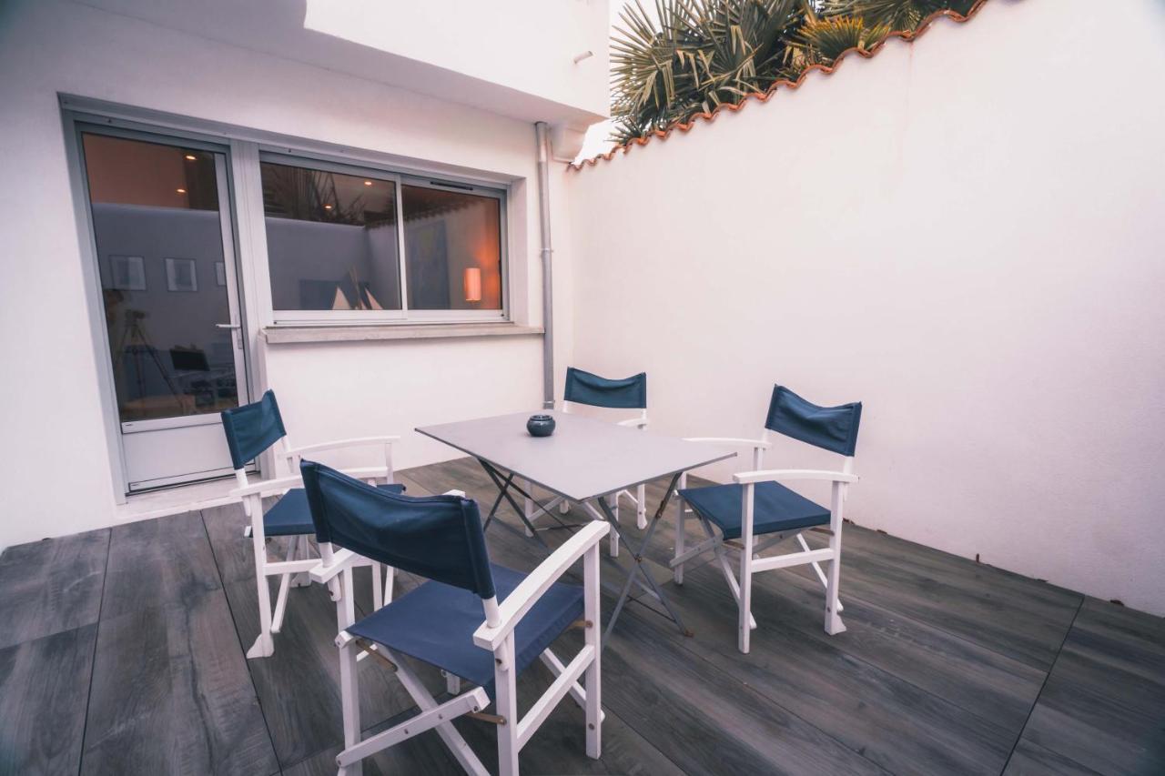 Appartement Avec Cour Privee Centre Ville Classe 4 Etoiles Remparts 1 La Rochelle  Exterior photo